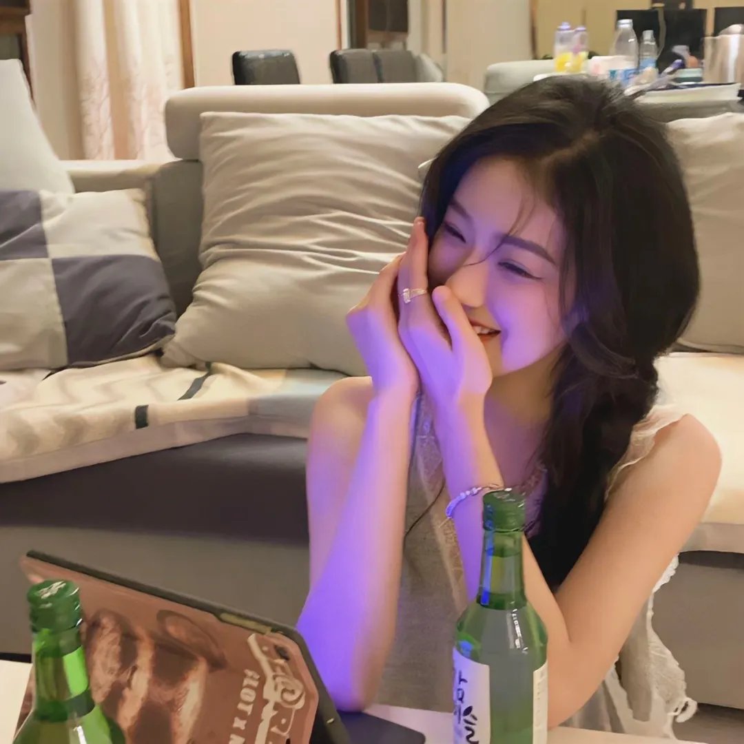 女孩罗塞玛莉